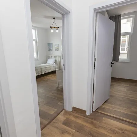 The House 1 아파트